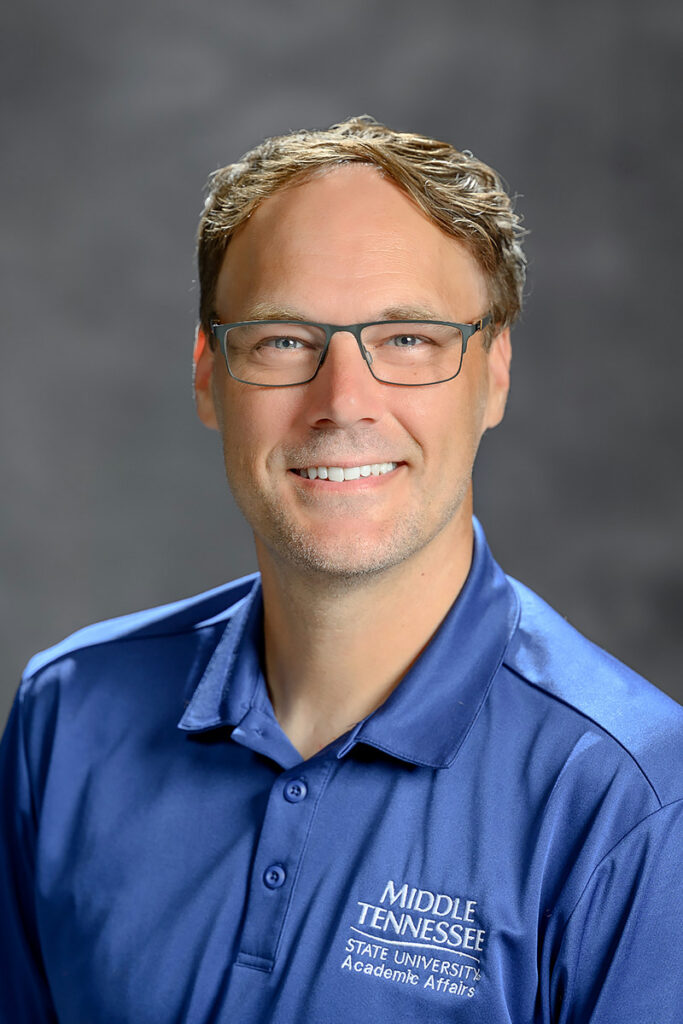 Shannon Randol Headshot